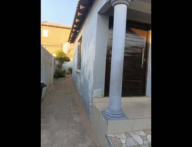 5 BEDROOM HOUSE FOR SALE IN GOUDRAND